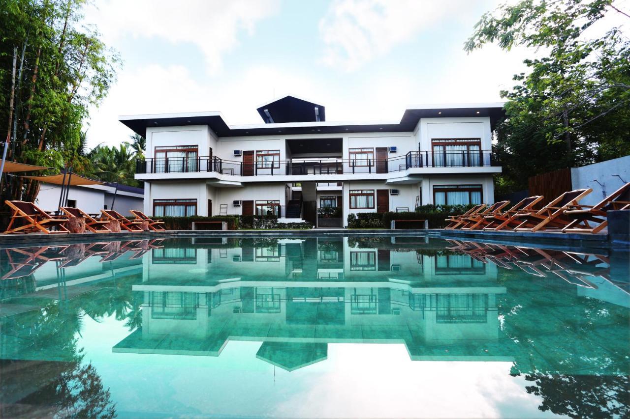 The Funny Lion - Coron Hotel Buitenkant foto