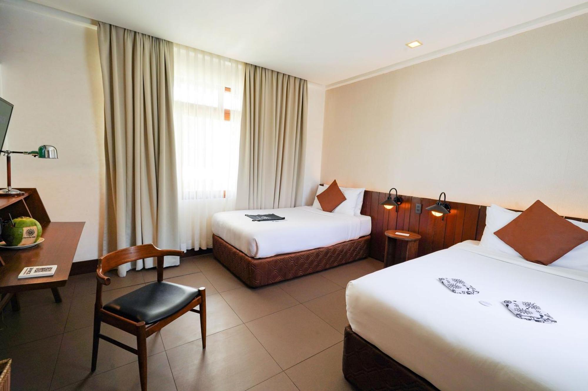 The Funny Lion - Coron Hotel Buitenkant foto